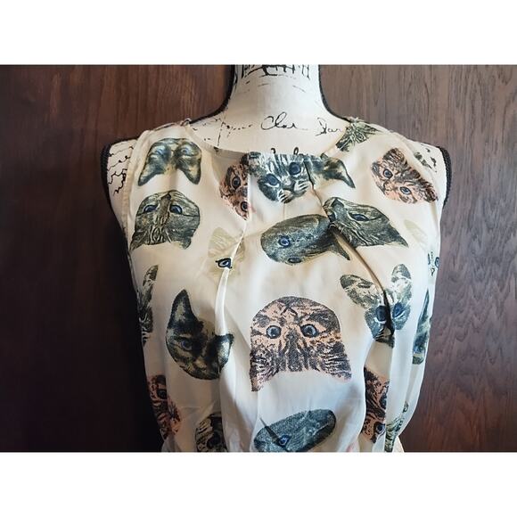 Retrolicious Cat Print Dress - Cream and Green - Picture 2 of 6
